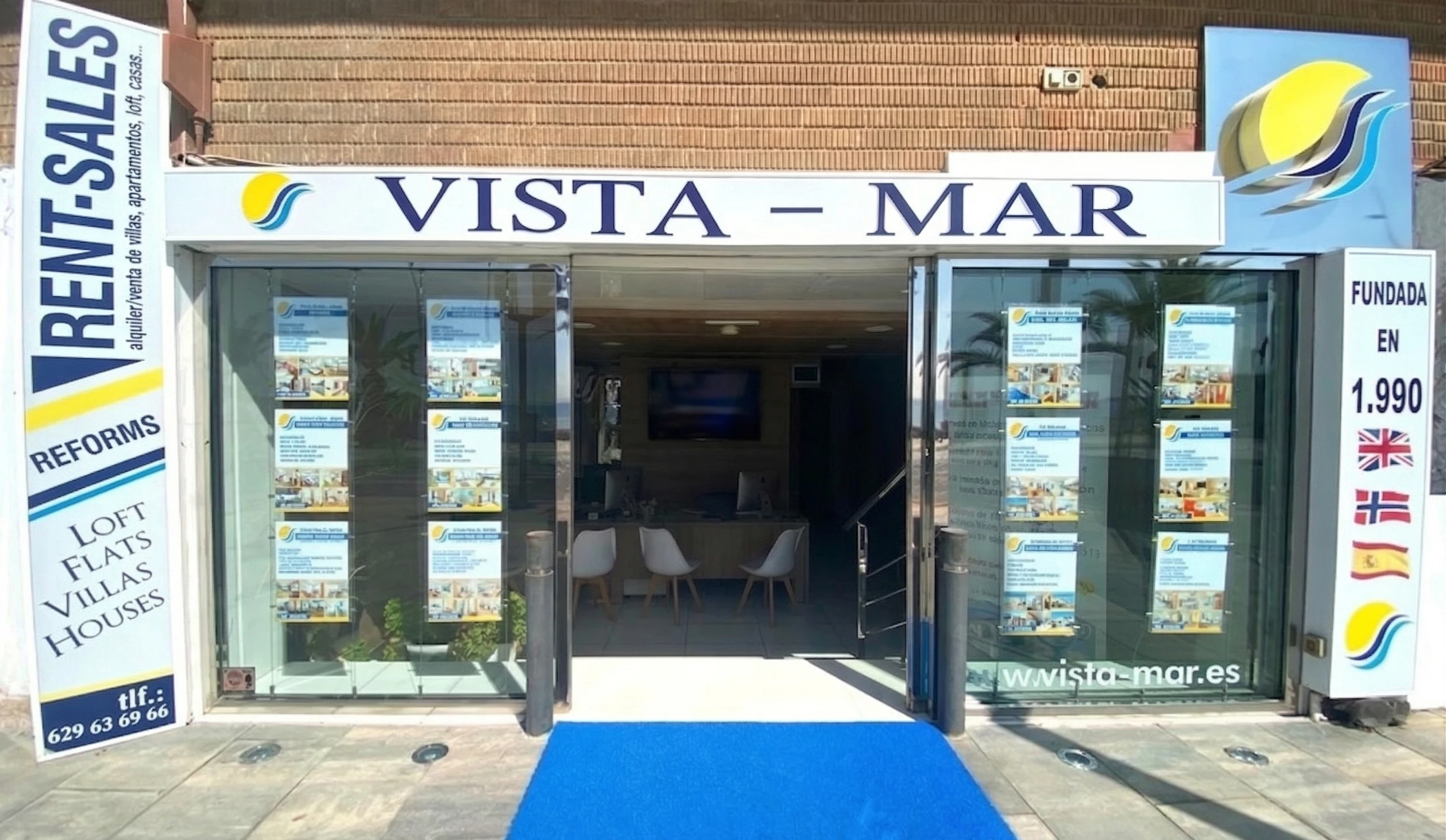 Entrada de la oficina de Inmobiliaria Vista-Mar en Lo Pagán, Murcia
