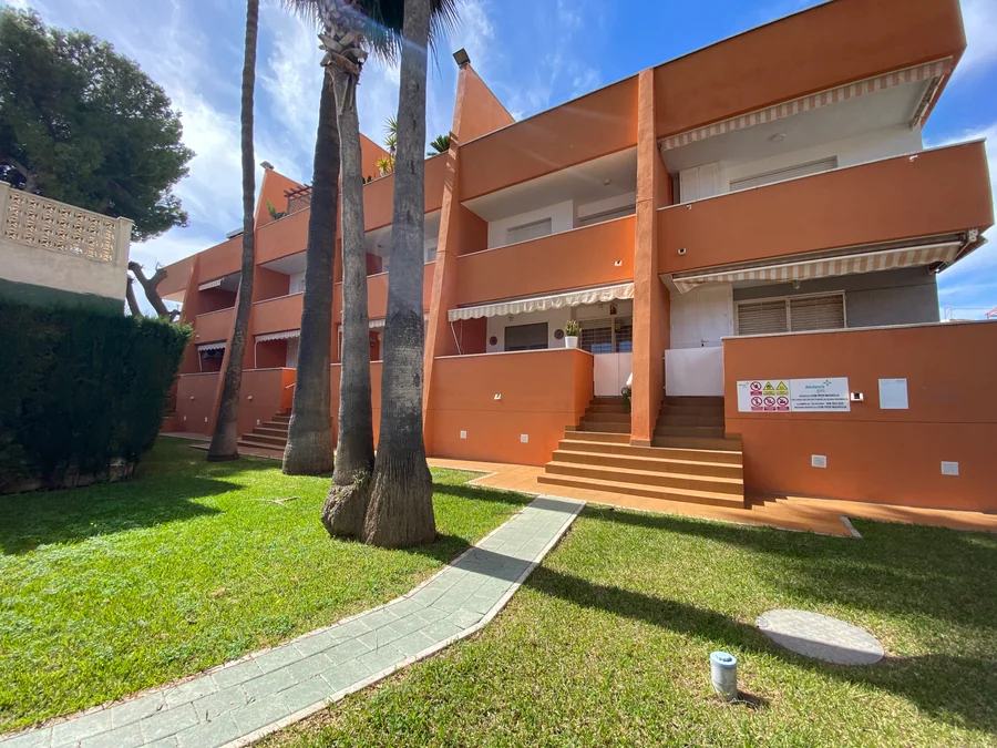 Luminoso apartamento en Santiago de la Ribera